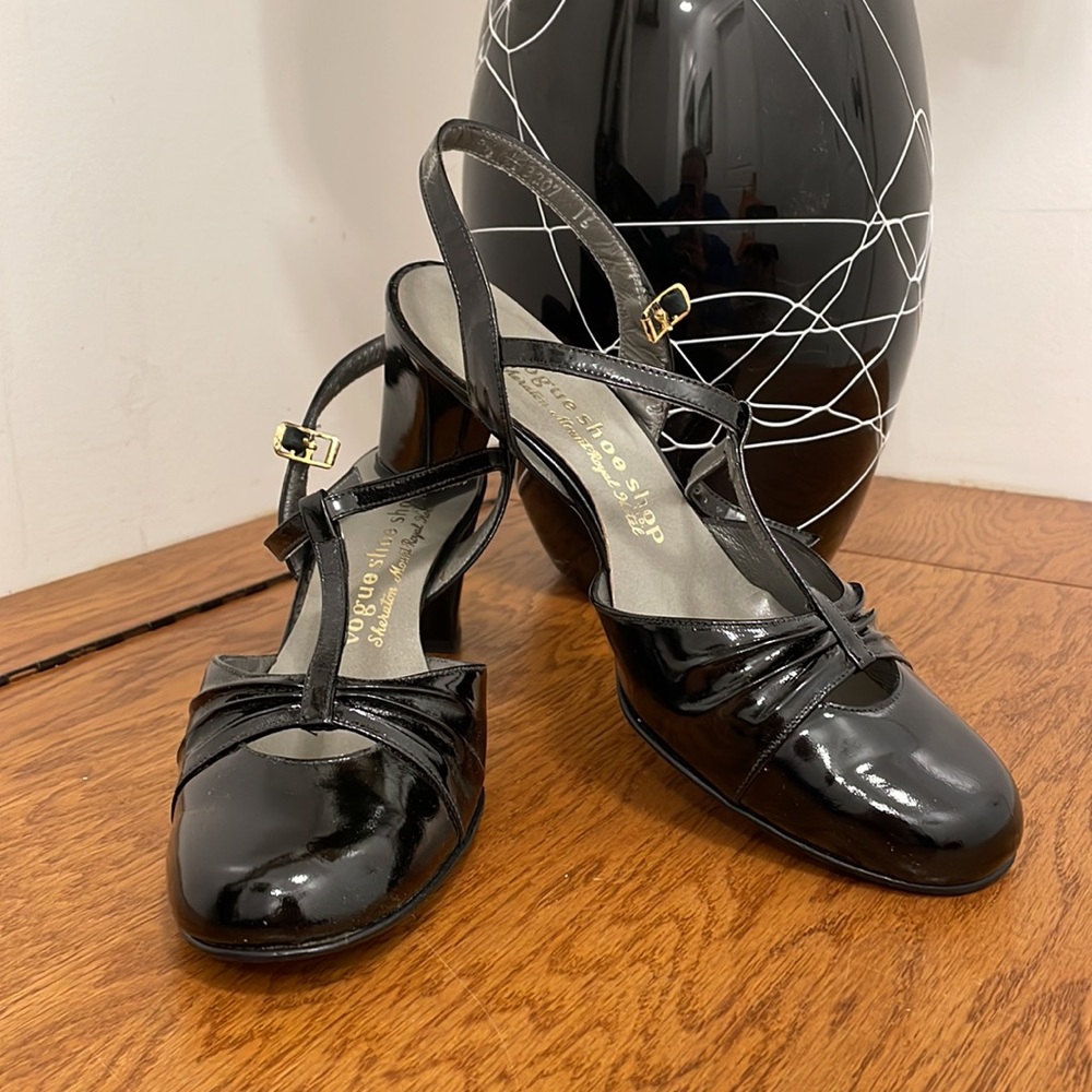 Vintage Black Mary Jane T-strap Shoes